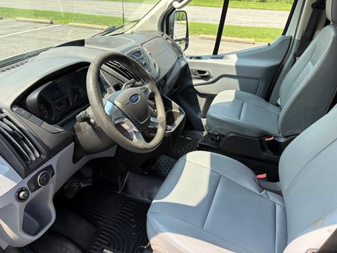Used 2019 Ford Transit 150 148 Low Roof RWD image 22