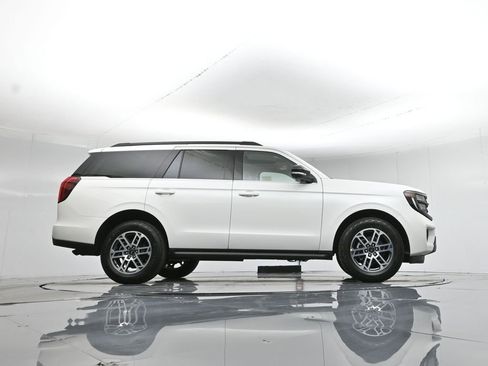 New 2026 Ford Expedition Active image 48