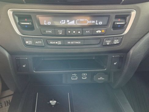 Used 2024 Honda Passport TrailSport image 25