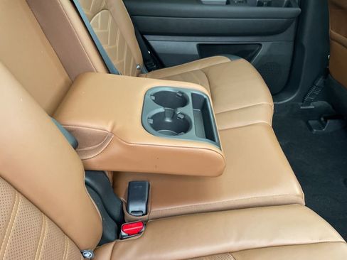 Used 2025 Nissan Pathfinder Platinum w/ Cargo Package image 35