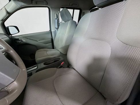 Used 2017 Nissan Frontier SV w/ SV Value Truck Package AWD/4WD image 22