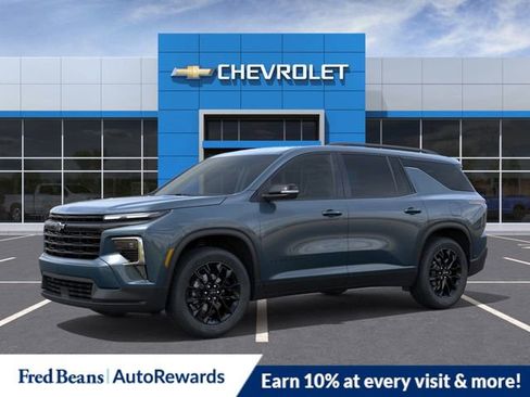 New 2026 Chevrolet Traverse LT w/ Midnight/Sport Edition image 2