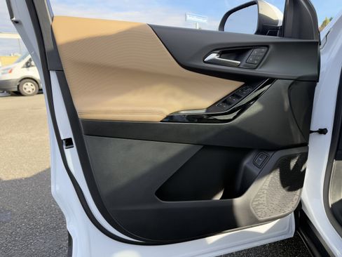 New 2026 Chevrolet Equinox ACTIV w/ Convenience Package III image 10