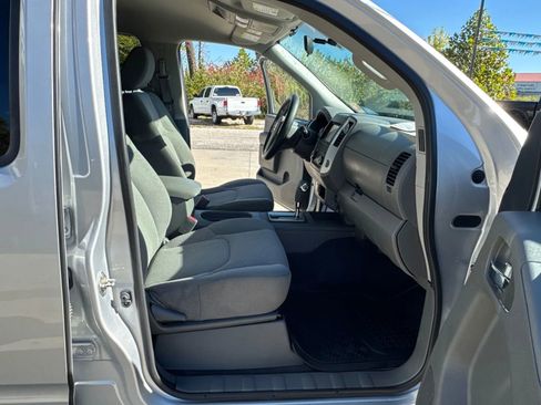 Used 2019 Nissan Frontier SV image 23