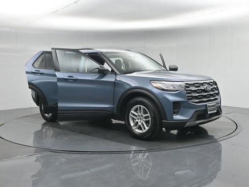 New 2026 Ford Explorer Active RWD image 32