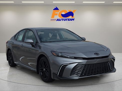 New 2026 Toyota Camry SE FWD image 6