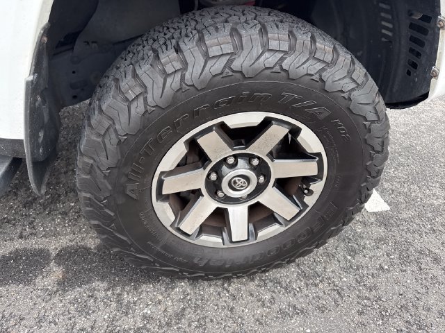 Used 2018 Toyota 4Runner TRD Off-Road AWD/4WD image 7