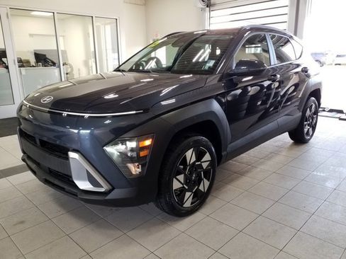 Certified 2025 Hyundai Kona SEL image 2