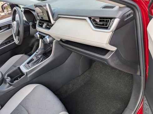 Used 2024 Toyota RAV4 XLE w/ Convenience Package image 22