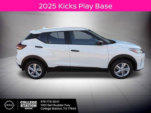 New 2025 Nissan Kicks Play S w/ Interior Electronics Package image 2