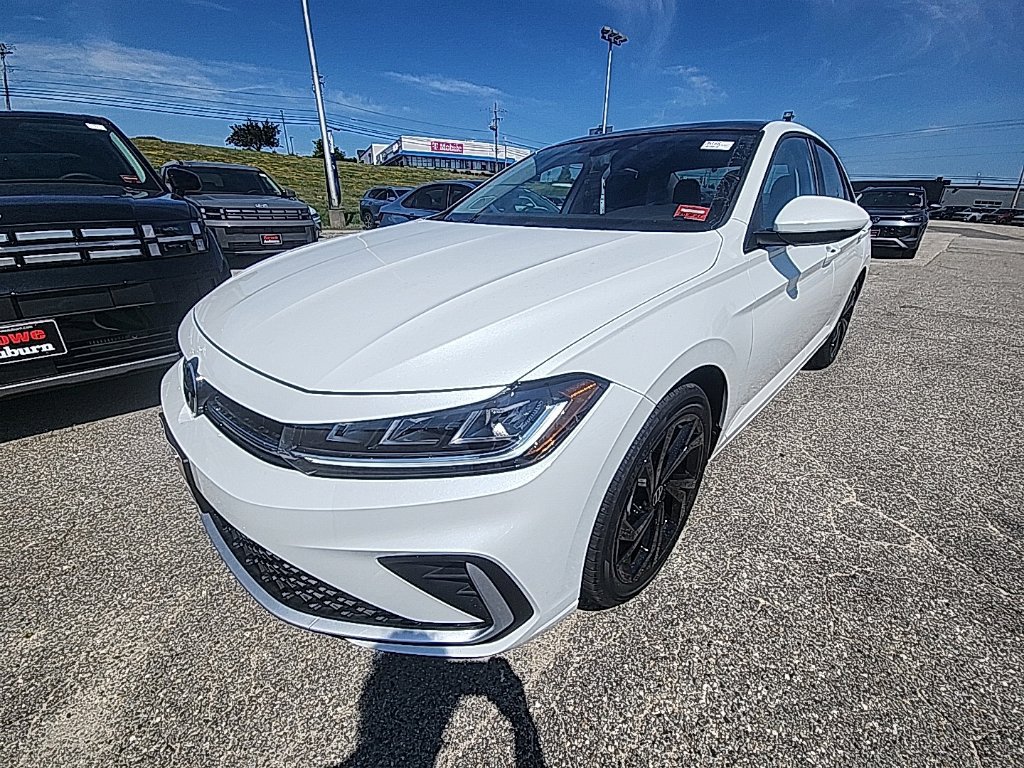 New 2026 Volkswagen Jetta SE FWD image 3