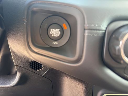 New 2026 Jeep Gladiator Sport AWD/4WD image 19