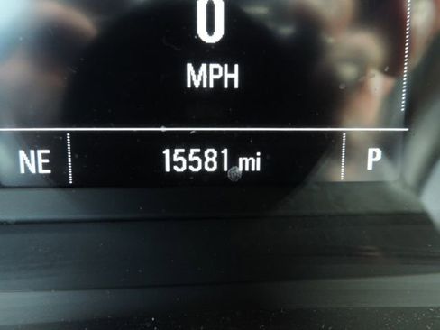 Used 2024 Chevrolet Trax RS w/ Sunroof Package image 33