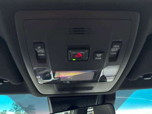 Used 2024 Lexus ES 300h F Sport w/ Accessory Package (Z1) FWD image 38