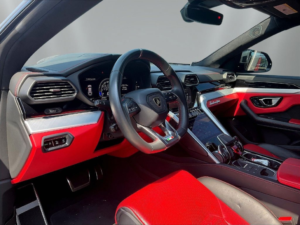 Used 2021 Lamborghini Urus AWD/4WD image 16