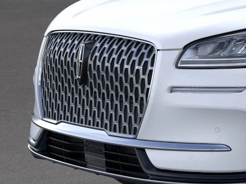 New 2025 Lincoln Corsair FWD w/ Equipment Group 101A image 17