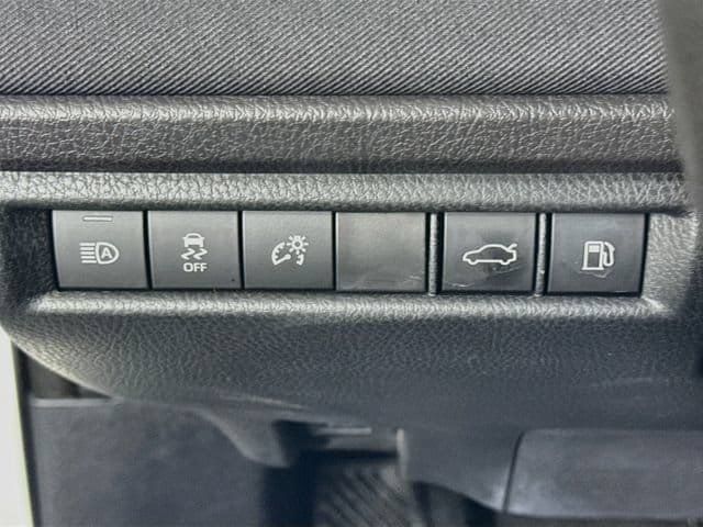 Certified 2025 Toyota Camry LE FWD image 11