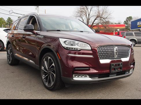 Used 2020 Lincoln Aviator Reserve w/ Equipment Group 202A image 7