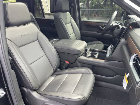 New 2026 GMC Yukon Denali w/ Advanced Technology Package AWD/4WD image 29