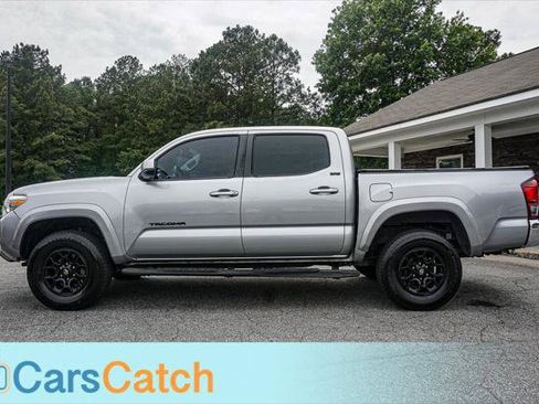 Used 2020 Toyota Tacoma SR5 RWD image 8