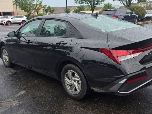 Certified 2025 Hyundai Elantra SE FWD image 7
