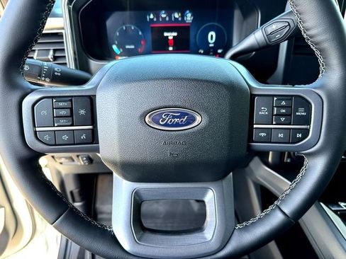 Certified 2025 Ford F250 Lariat w/ Tremor Off-Road Package image 11