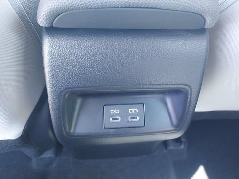 Used 2025 Toyota Corolla LE FWD image 11