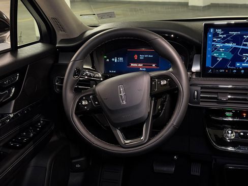New 2026 Lincoln Corsair Premiere FWD image 19