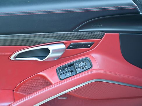 Used 2015 Porsche 911 Turbo S image 24