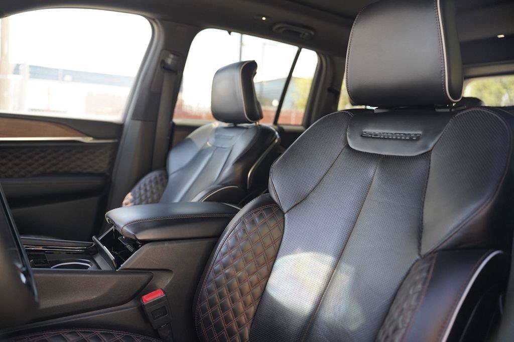 Used 2023 Jeep Grand Cherokee Summit w/ Adv Protech Group IV AWD/4WD image 10