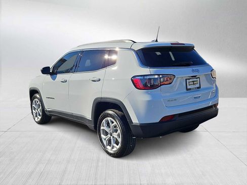 New 2026 Jeep Compass Latitude image 6