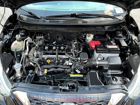 Used 2018 Nissan Kicks SV FWD image 28