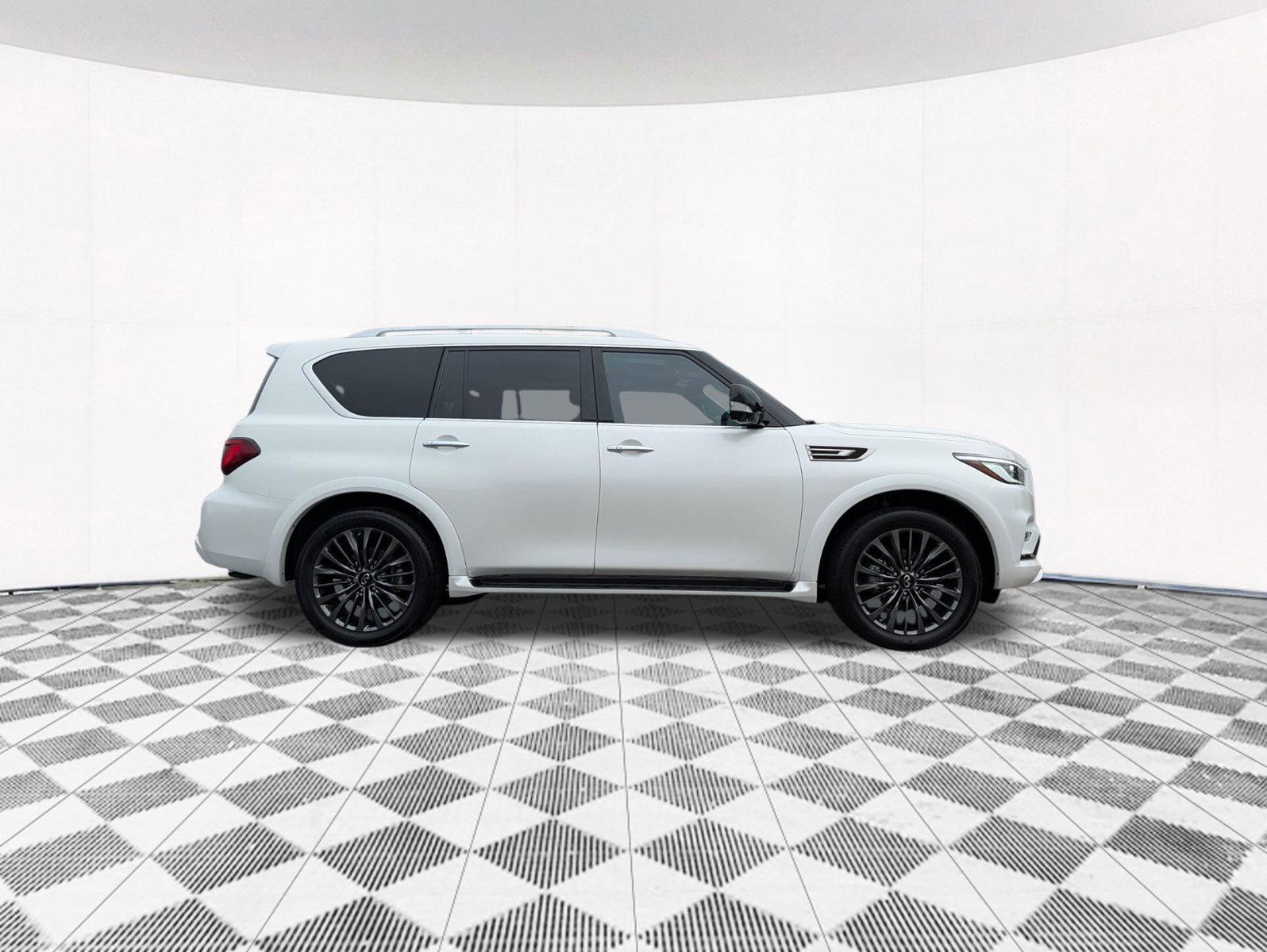 Used 2024 INFINITI QX80 Sensory AWD/4WD image 20