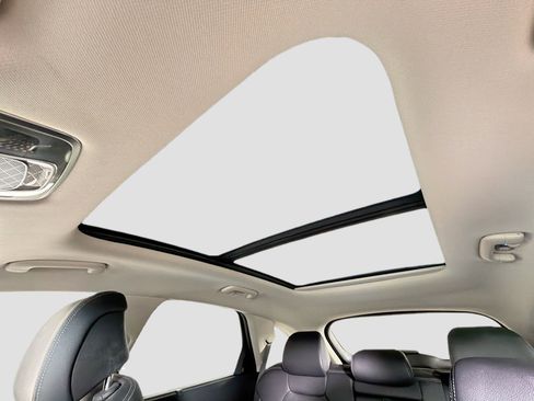 Used 2023 Genesis GV70 2.5T w/ Advanced Package image 22