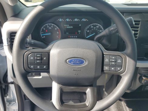 New 2026 Ford F250 XL w/ XL Chrome Package image 15