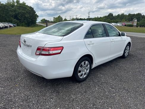Used 2010 Toyota Camry image 6