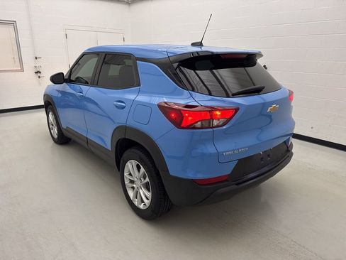 Used 2024 Chevrolet TrailBlazer LS w/ LS Convenience Package image 4