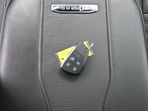 Used 2025 GMC Sierra 2500 AT4X image 18