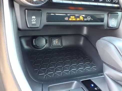 Used 2025 Toyota RAV4 XLE w/ Convenience Package FWD image 11
