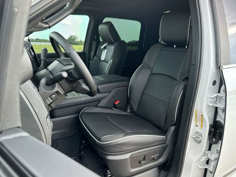 New 2025 RAM 3500 Limited image 11