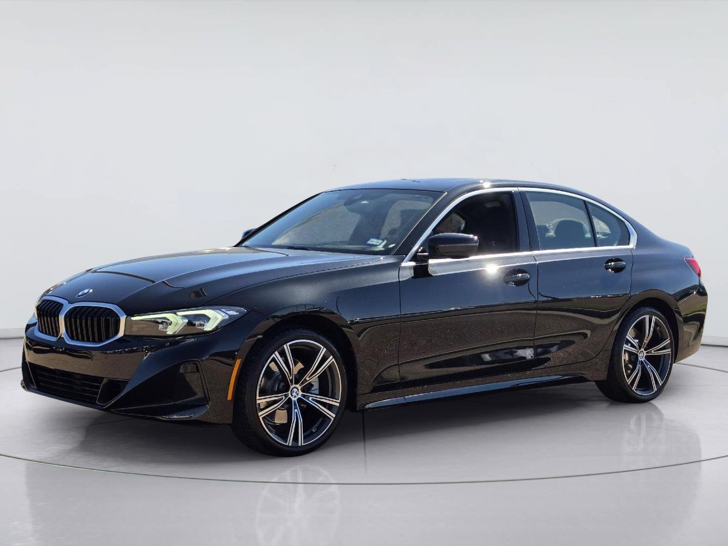 Used 2024 BMW 330i xDrive Sedan w/ Premium Package AWD/4WD image 1
