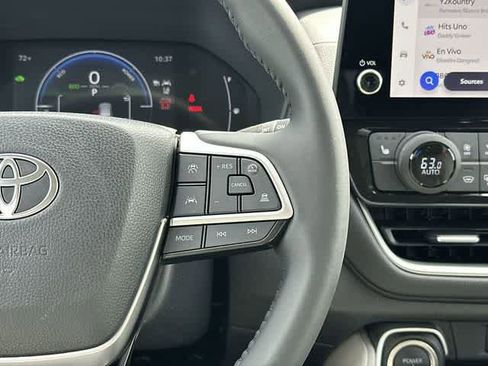 Used 2026 Toyota Grand Highlander AWD Hybrid image 9