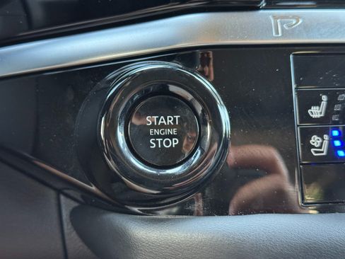 Used 2026 Nissan Pathfinder Platinum FWD image 24