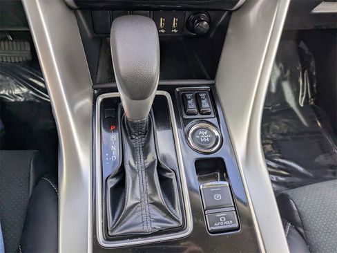 Used 2025 Mitsubishi Eclipse Cross SE image 24