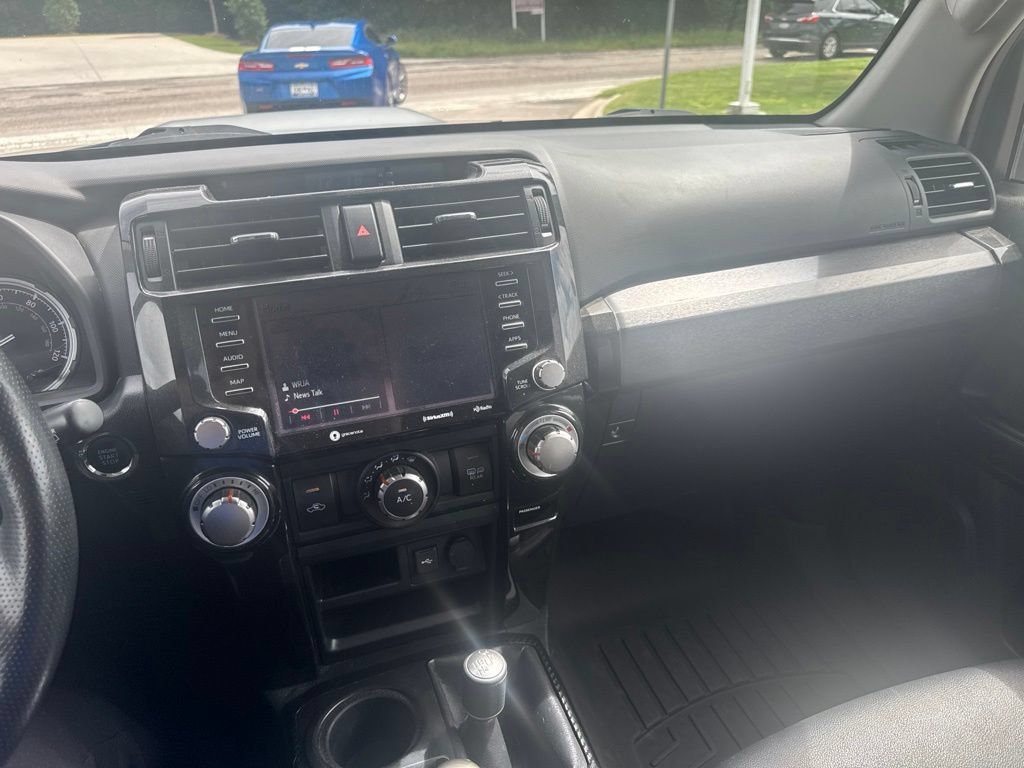 Used 2021 Toyota 4Runner TRD Off-Road Premium AWD/4WD image 7