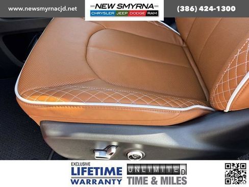 New 2026 Chrysler Pacifica Pinnacle image 21