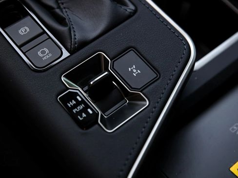 Used 2025 Lexus GX 550 image 50