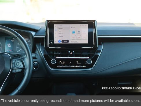 Used 2025 Toyota Corolla SE image 27