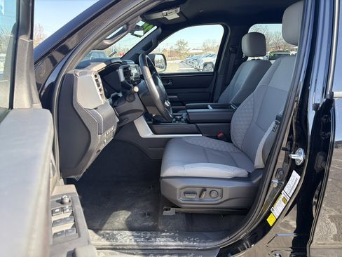 Used 2025 Toyota Tundra SR5 image 12