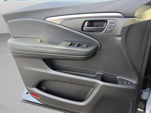 Certified 2023 Honda Passport EX-L image 21
